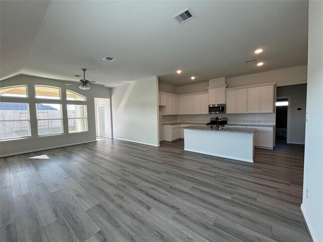 Foto del edificio - 27623 Beachside Arbor Dr