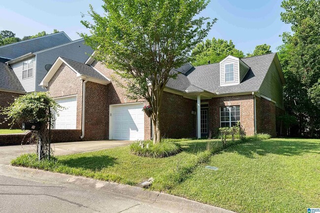 Building Photo - 1505 Savannah Park