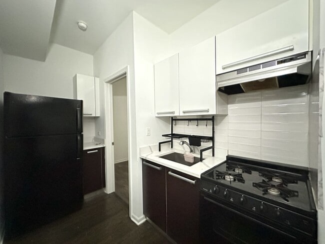 Foto del edificio - 5054 N Winthrop Ave