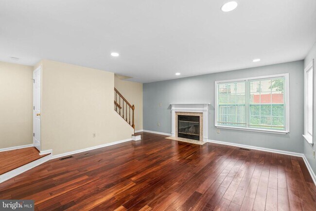 Foto del edificio - 8540 Harvest View Ct