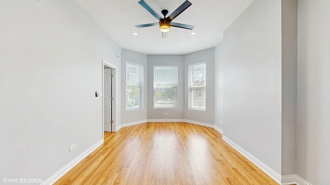 Building Photo - 1422 S Avers Ave