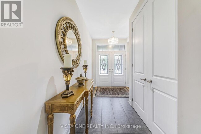 Building Photo - 26 Zenith Ave