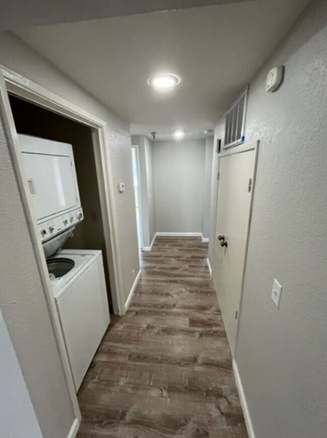 Foto del edificio - 55 Stenner St