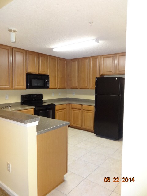 Building Photo - 7060 Deer Lodge Cir