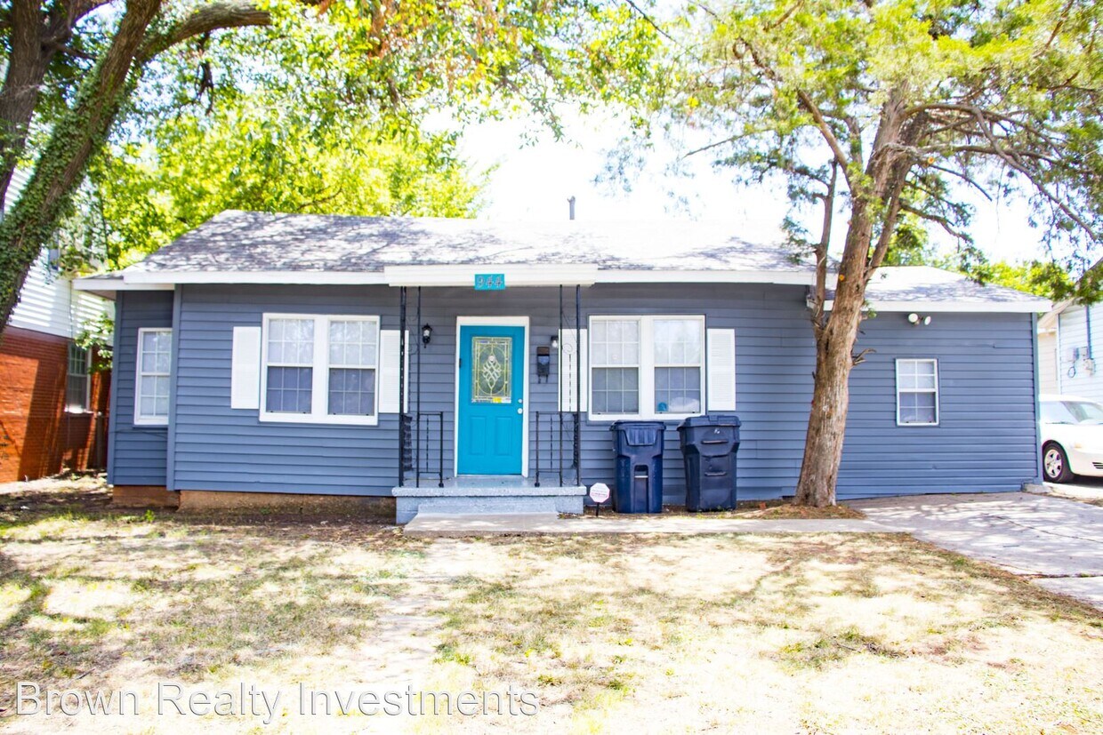 Foto principal - 3 br, 1 bath House - 944 NE 32nd St.
