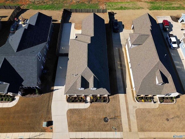 Building Photo - 118 Waxwing St