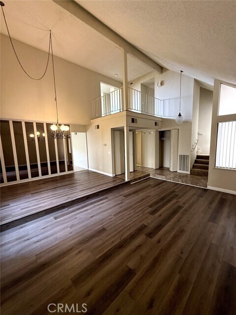 Foto del edificio - 8170 Crowley Cir