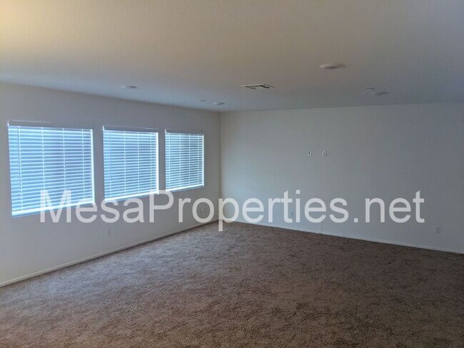 Building Photo - 14173 Mustang Cir