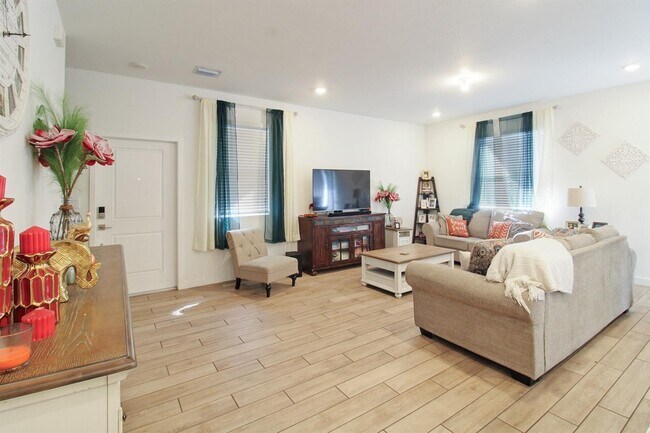 Foto del edificio - 826 SE 17th St