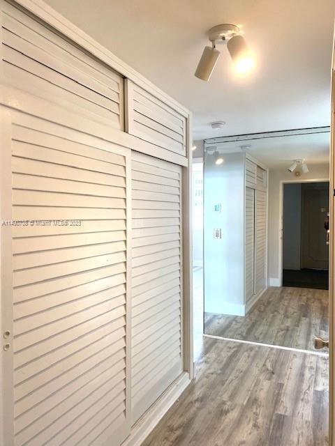 Foto del edificio - 1408 Brickell Bay Dr