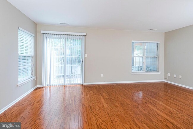 Building Photo - 212 William Livingston Ct