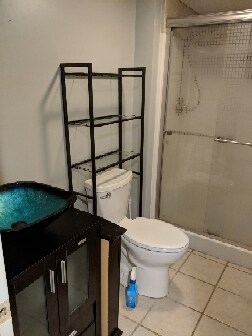 Bathroom - 11811 Fuller Ave