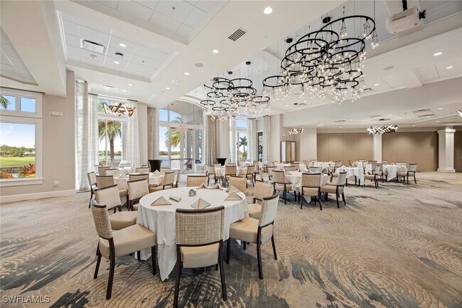 Foto del edificio - 10135 Colonial Country Club Blvd