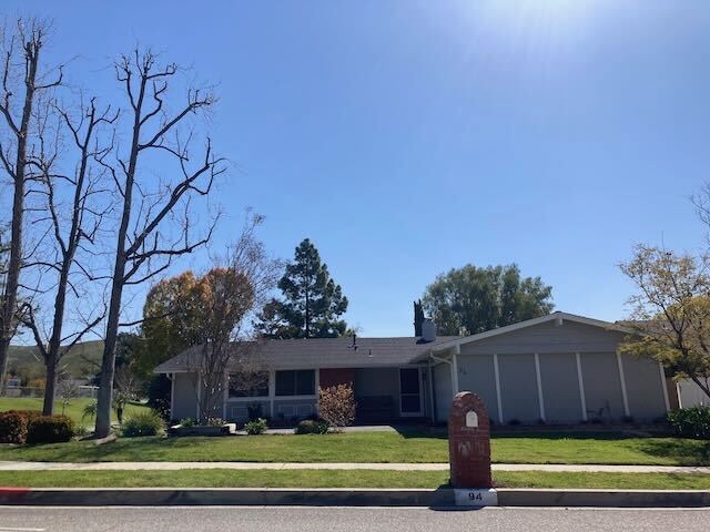 Building Photo - 94 Oakleaf Ave