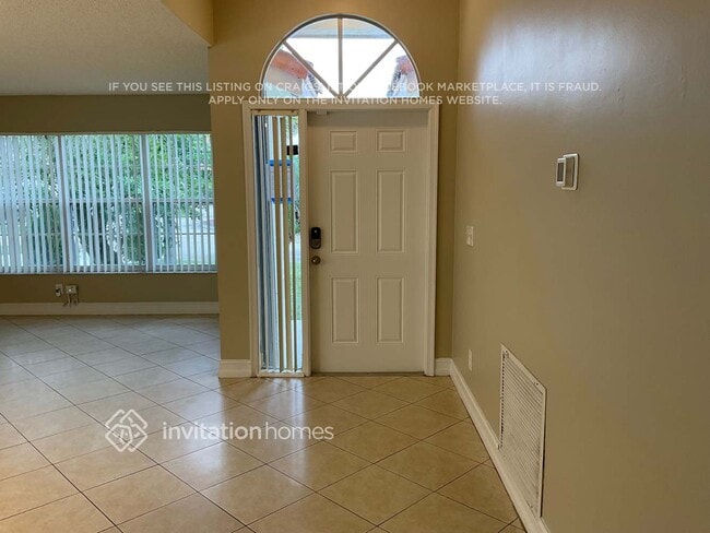 Foto del edificio - 18216 SW 4th St