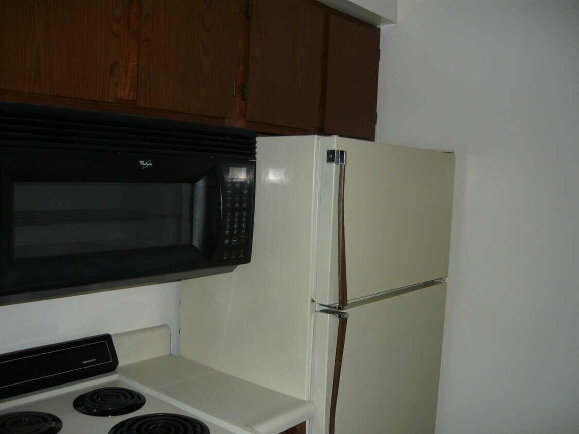 Kitchen - 302 E 19th St