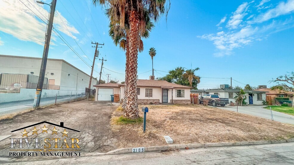 2105 Del Amo Way