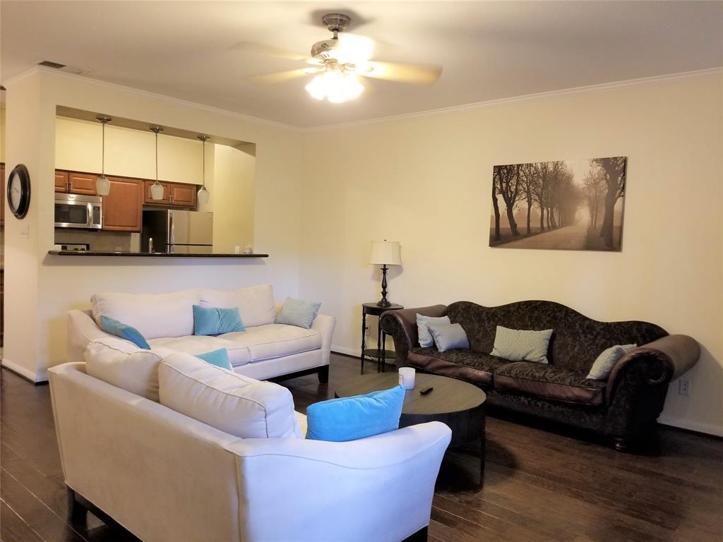 Foto principal - 9850 Pagewood Ln