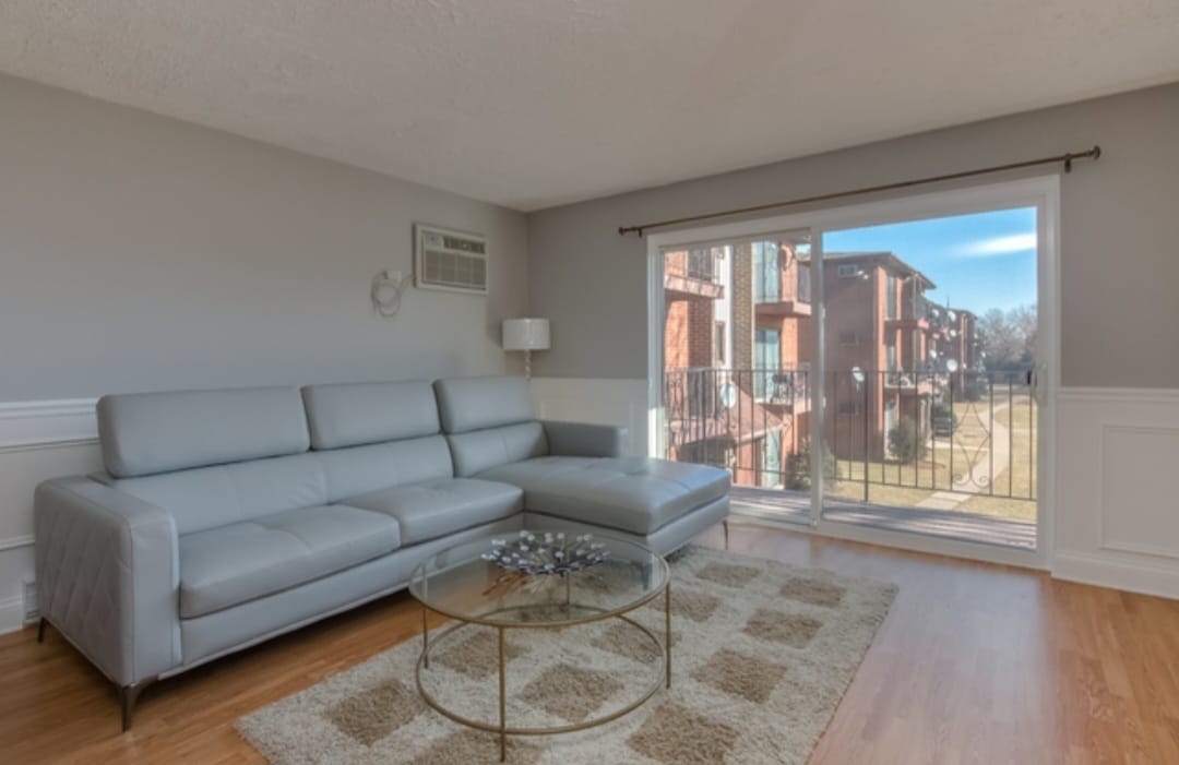 1061 Ferrari Dr Unit 2A, Bensenville, IL 60106 Condo for Rent in