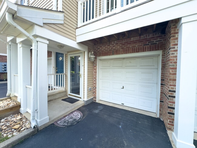 Building Photo - 942 Nittany Ct