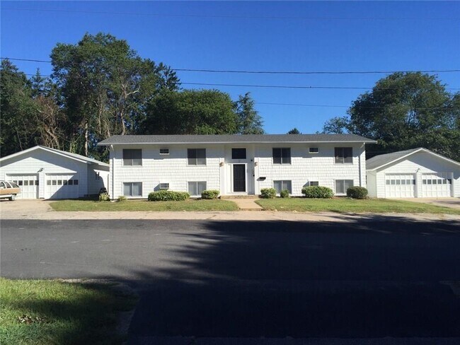 Building Photo - 115 Nepaug Rd