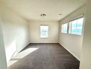 Building Photo - 204 Brks Mnr Ct