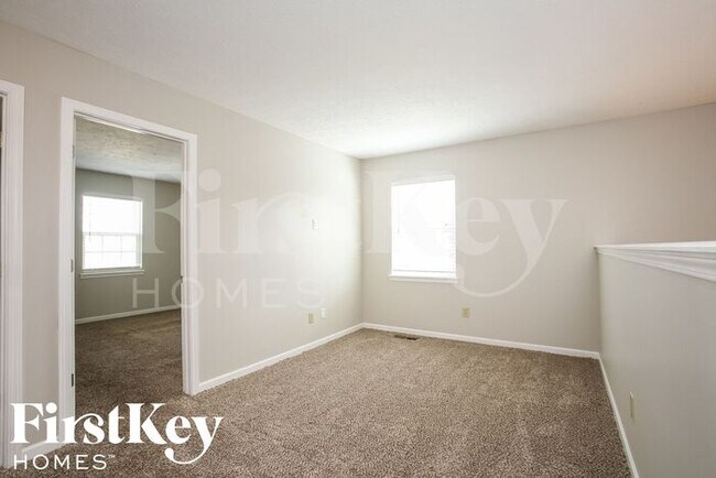 Foto del edificio - 7152 Moon Ct
