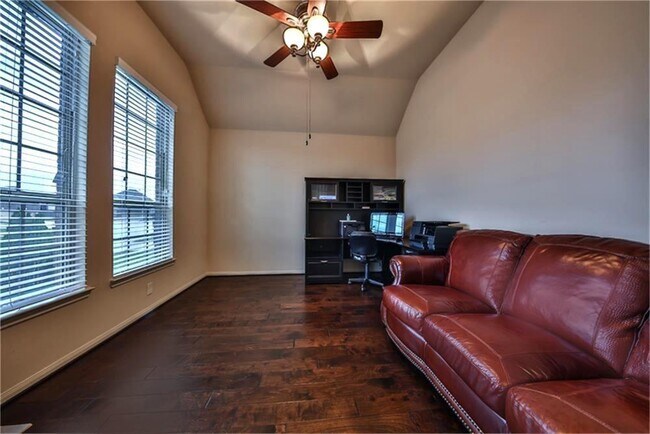 Foto del edificio - 19402 Cannon Hills Ln