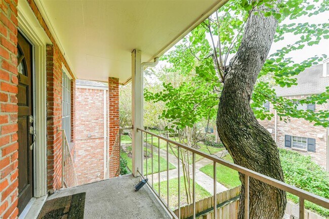 Building Photo - 847 Wax Myrtle Ln