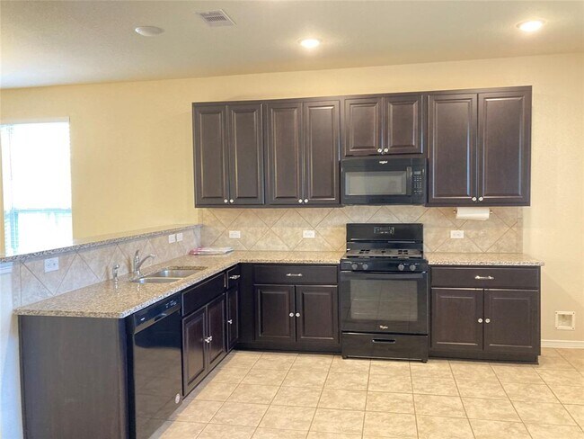 Foto del edificio - 2411 Concord Ter