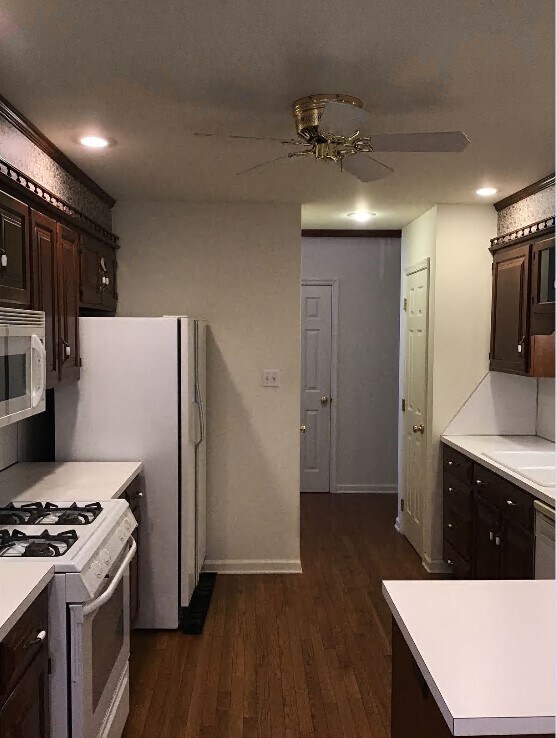 Foto del edificio - 6921 Fairway Oaks