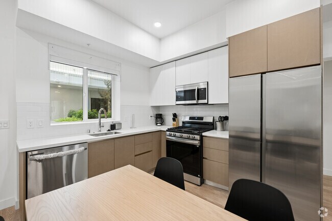 5 habitaciones, 5 baños - Unidad 104 - Cocina - 626 N Wilton Pl