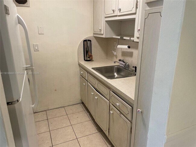 Foto del edificio - 15 NW 204th St