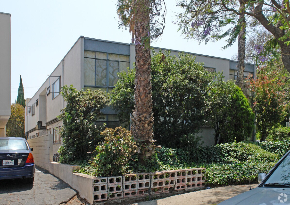 Building Photo - 8555 Colgate Ave