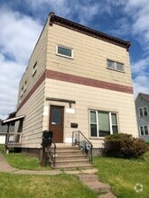 Building Photo - 17 N 62nd Ave W