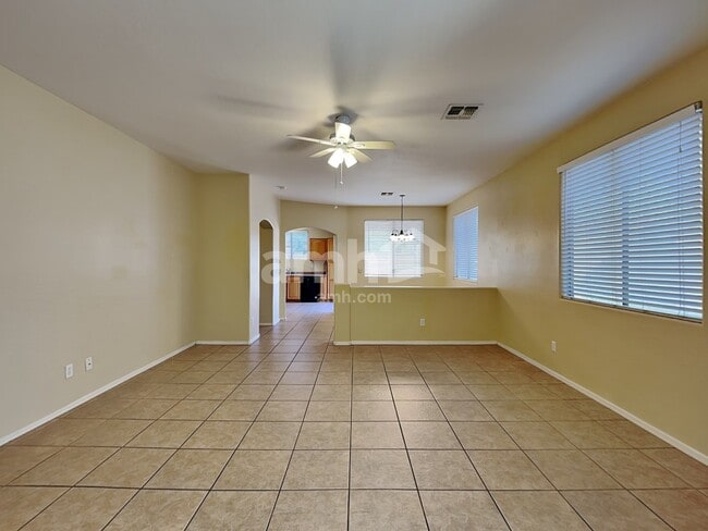 Building Photo - 12928 W Glenrosa Drive