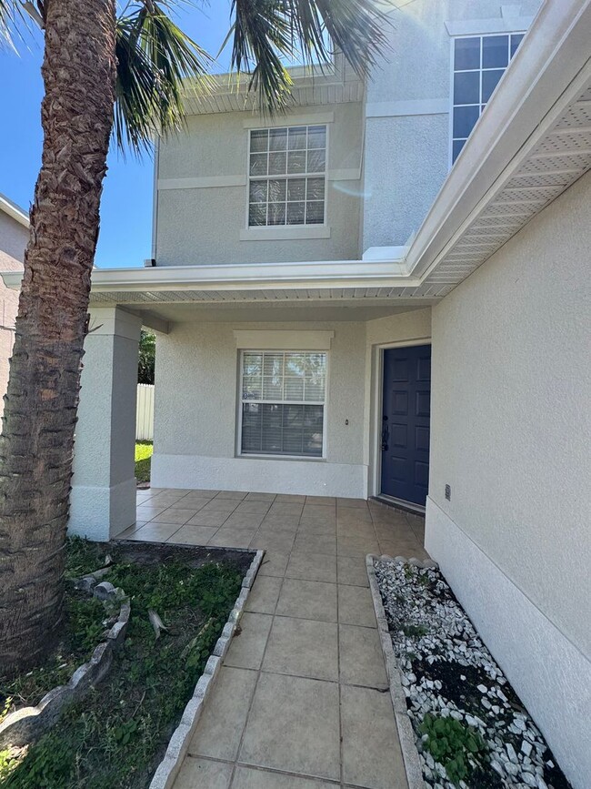Building Photo - OVERSIZED 3BR / 2.5BA HOME FOR RENT