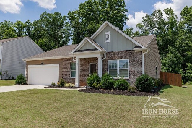 Building Photo - 388 McCall Way