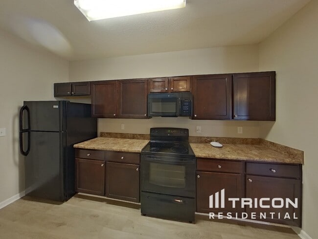 Building Photo - 6466 Splitpine Ct
