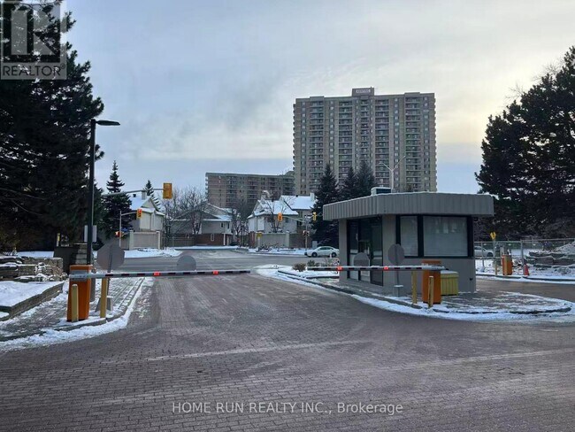 Photo du bâtiment - 1500 Riverside Dr.