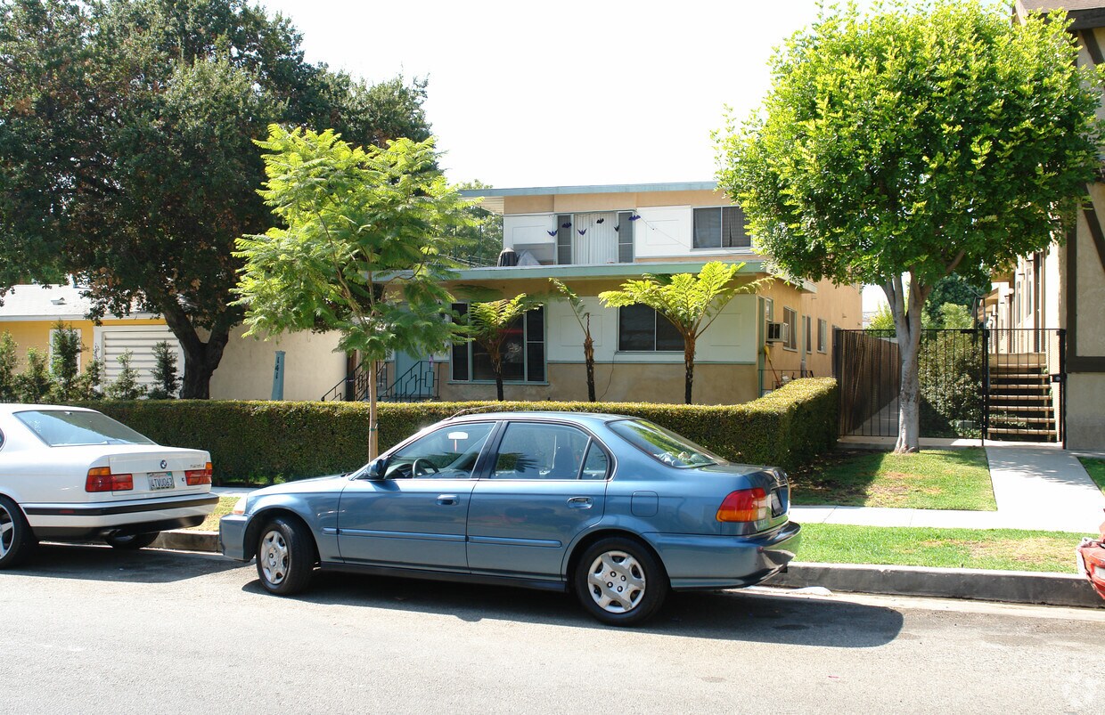 Building Photo - 141 Carr Dr