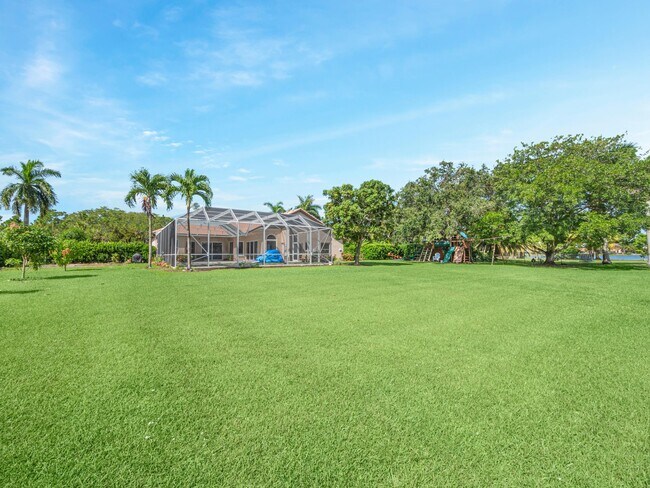 Foto del edificio - 9676 Eagle Point Ln