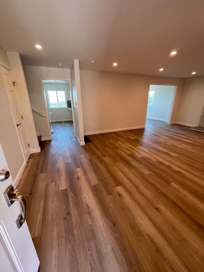 Foto del edificio - Newly Renovated 4 Bedroom Home with Views