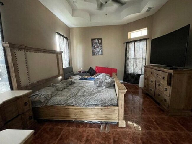Foto del edificio - 420 W Palm Dr