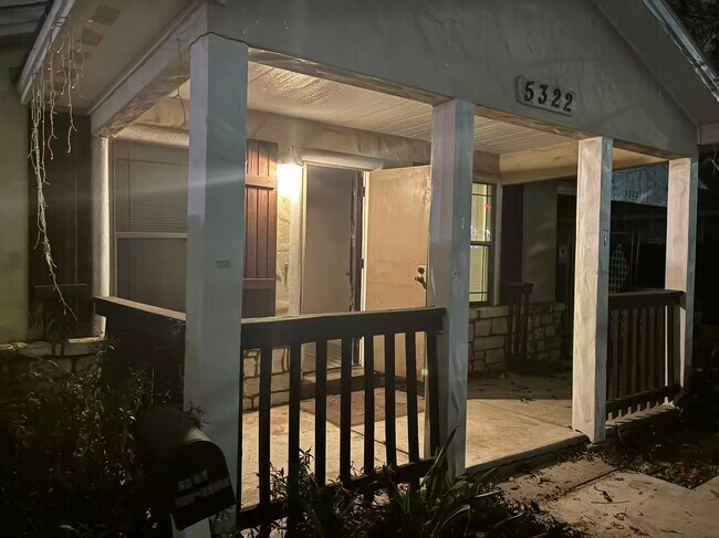 Foto del edificio - 5322 S Zarzamora St