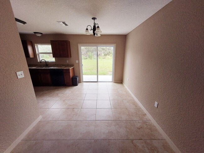 Foto del edificio - 2970 SW 162nd Street Rd