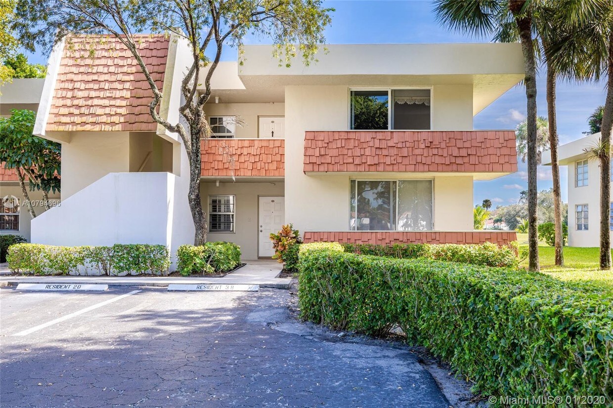 Primary Photo - 800 Cypress Blvd