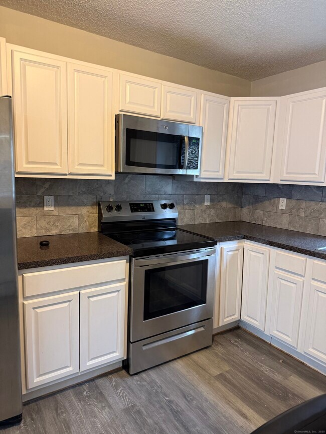 Foto del edificio - 12-14 Harbison Ave