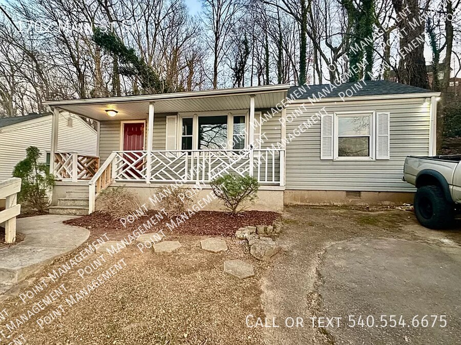 Primary Photo - 3 bed 1 Bath in a Great Location!