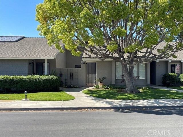 Primary Photo - 8866 Tulare Dr